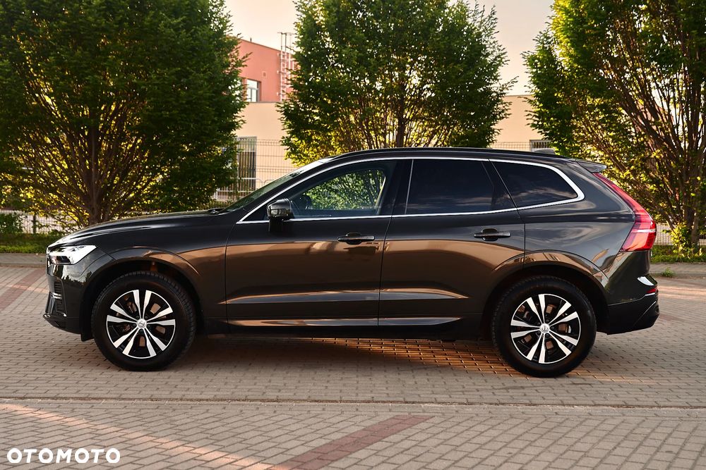 Volvo XC 60 B4 D AWD Momentum Pro - 9