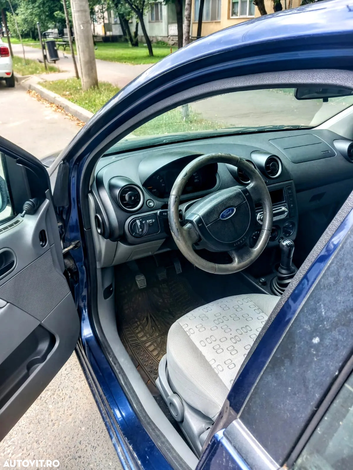 Ford Fiesta 1.4i Comfort - 4