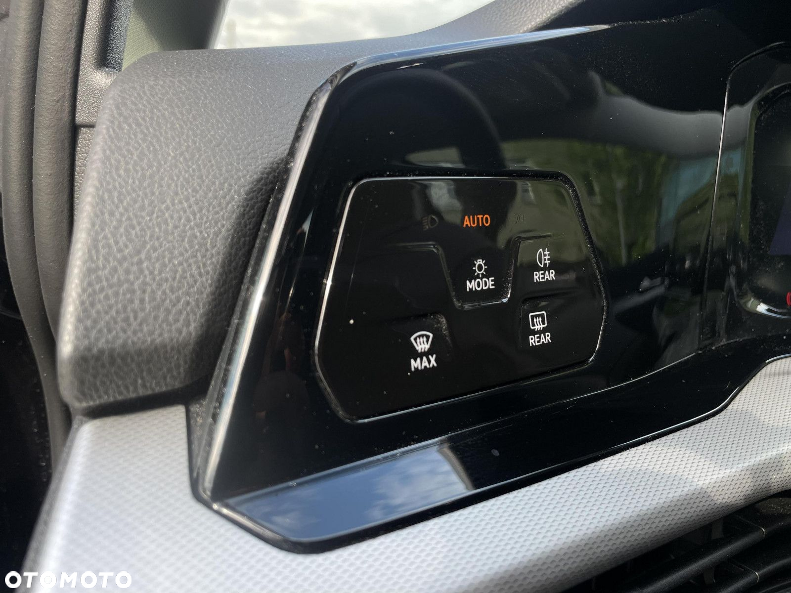 Volkswagen Golf VIII 1.0 TSI Active - 30