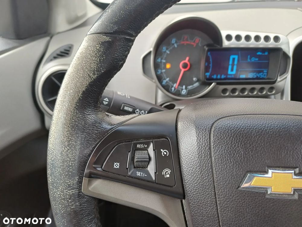 Chevrolet Aveo - 18