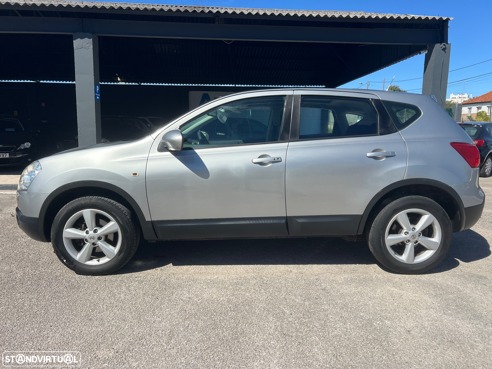 Nissan Qashqai 2.0 dCi Tekna Sport 17 - 32