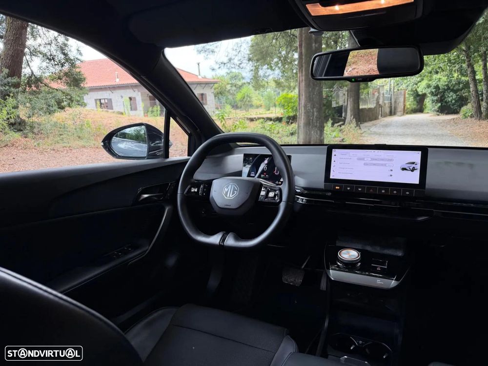 MG MG4 77 kWh Extended Range Luxury - 11