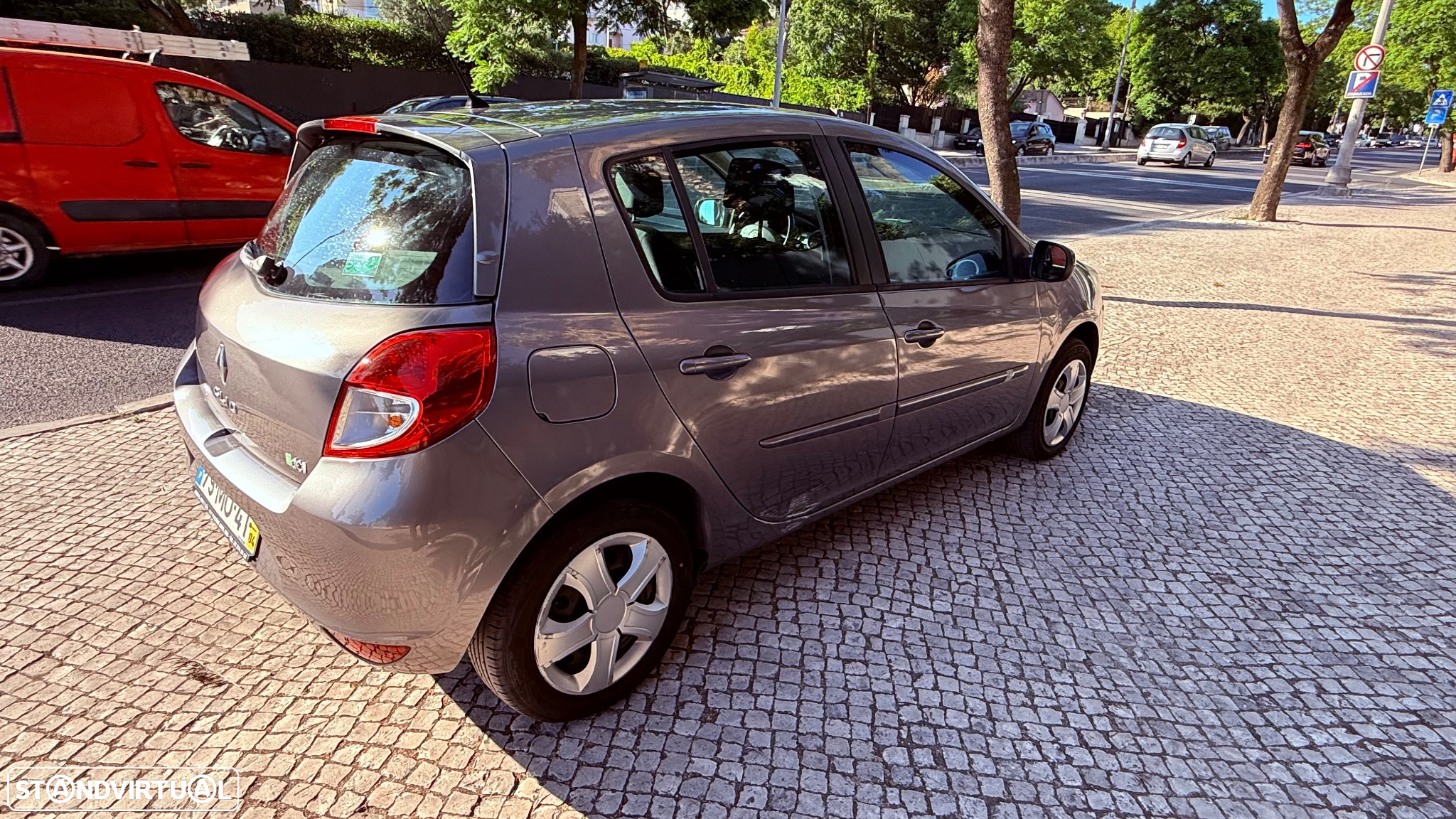Renault Clio 1.5 dCi Dynamique S - 5