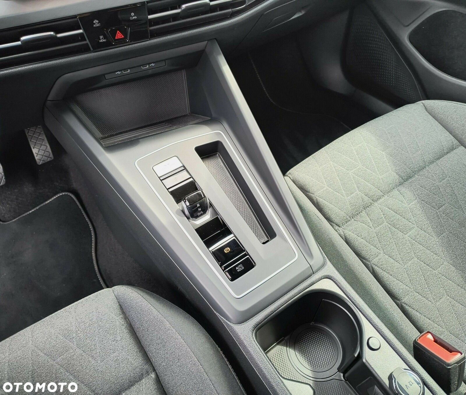 Volkswagen Golf - 20