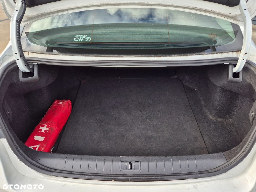 Renault Latitude 2.0 dCi Expression - 15