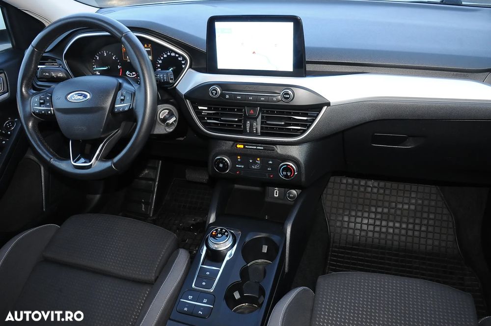 Ford Focus 1.5 TDCi Powershift Titanium - 7