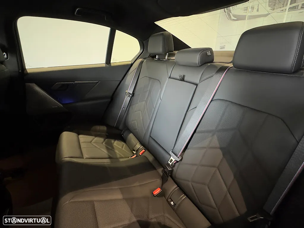 BMW 520 d Pack Desportivo M - 10