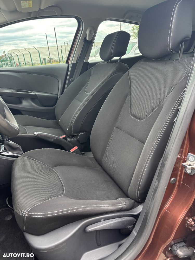 Renault Clio - 11