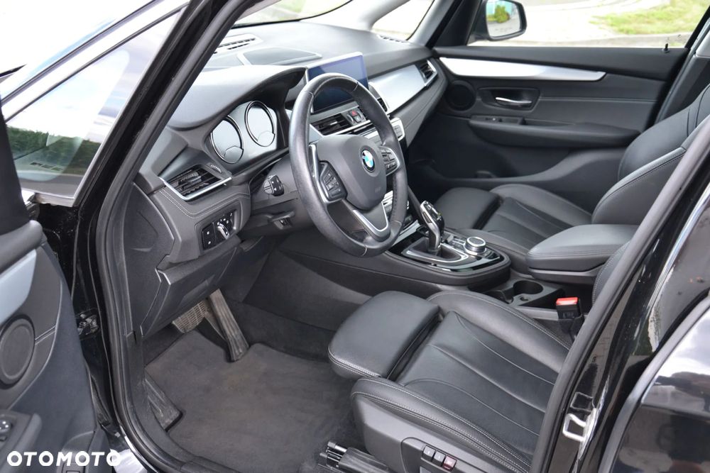 BMW Seria 2 218d - 18