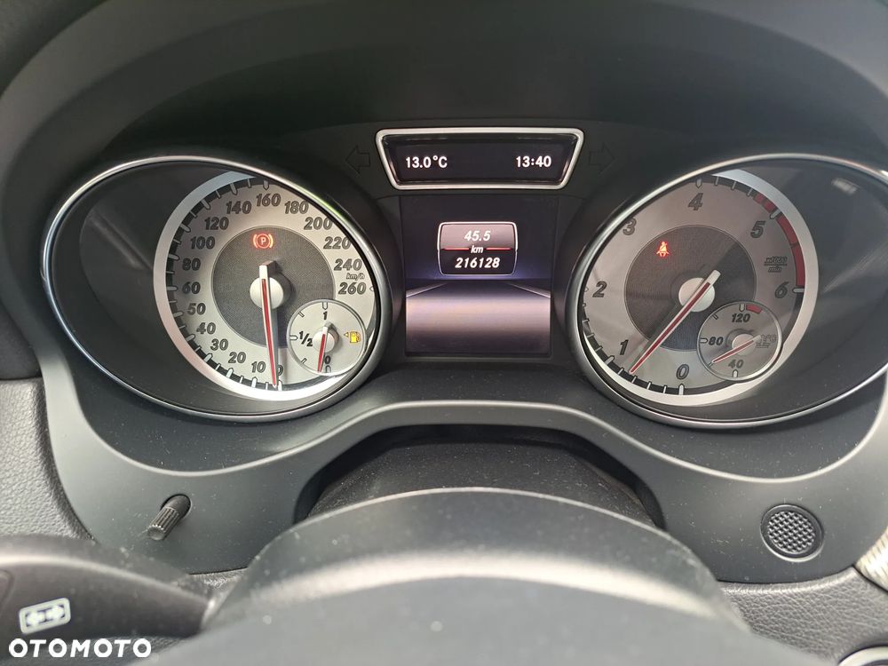 Mercedes-Benz GLA 200 (CDI) d - 11