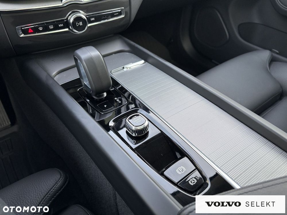 Volvo XC 60 - 21