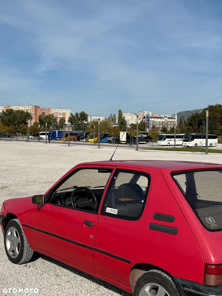 Peugeot 205 1.4 XR - 12