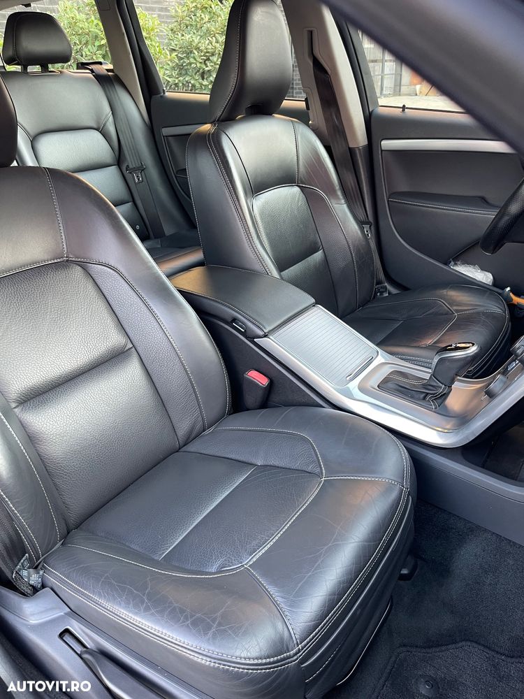 Volvo V70 D4 Geartronic Momentum - 13