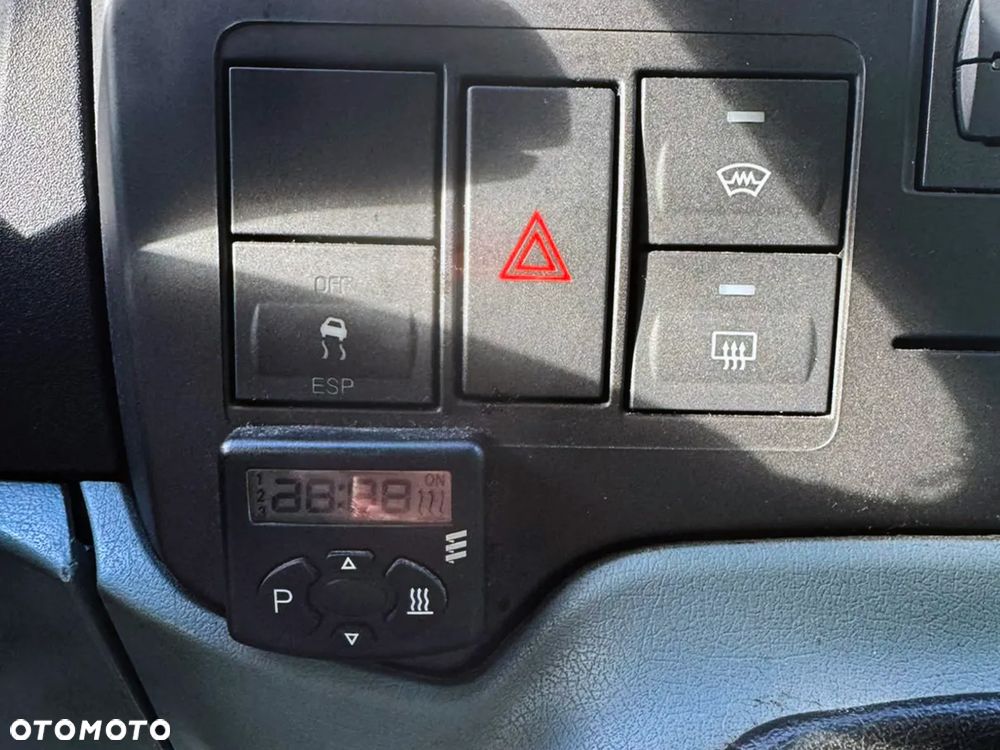 Ford Transit 350L - 15
