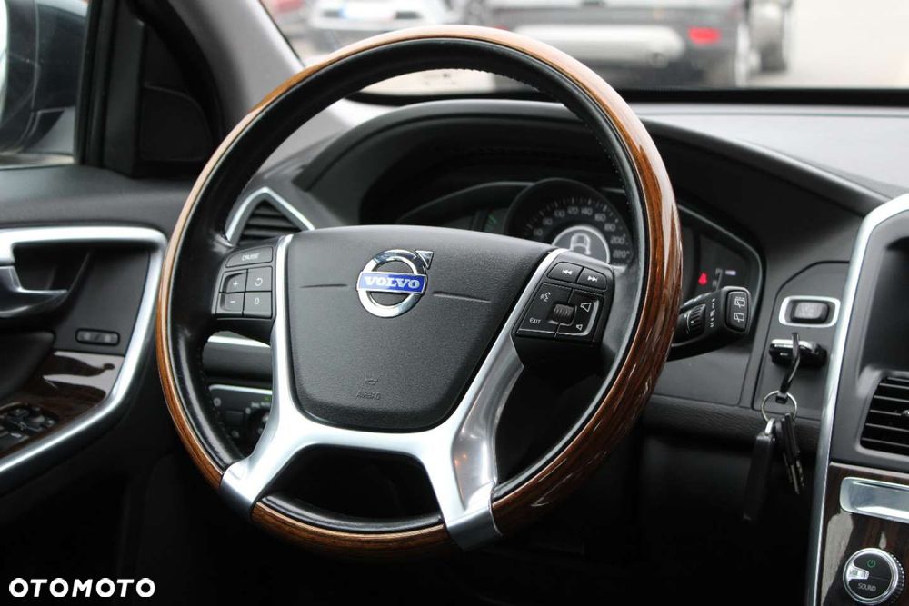 Volvo XC 60 - 30