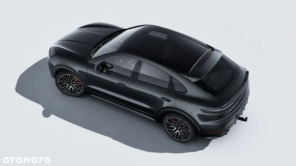 Porsche Cayenne Coupe GTS - 3