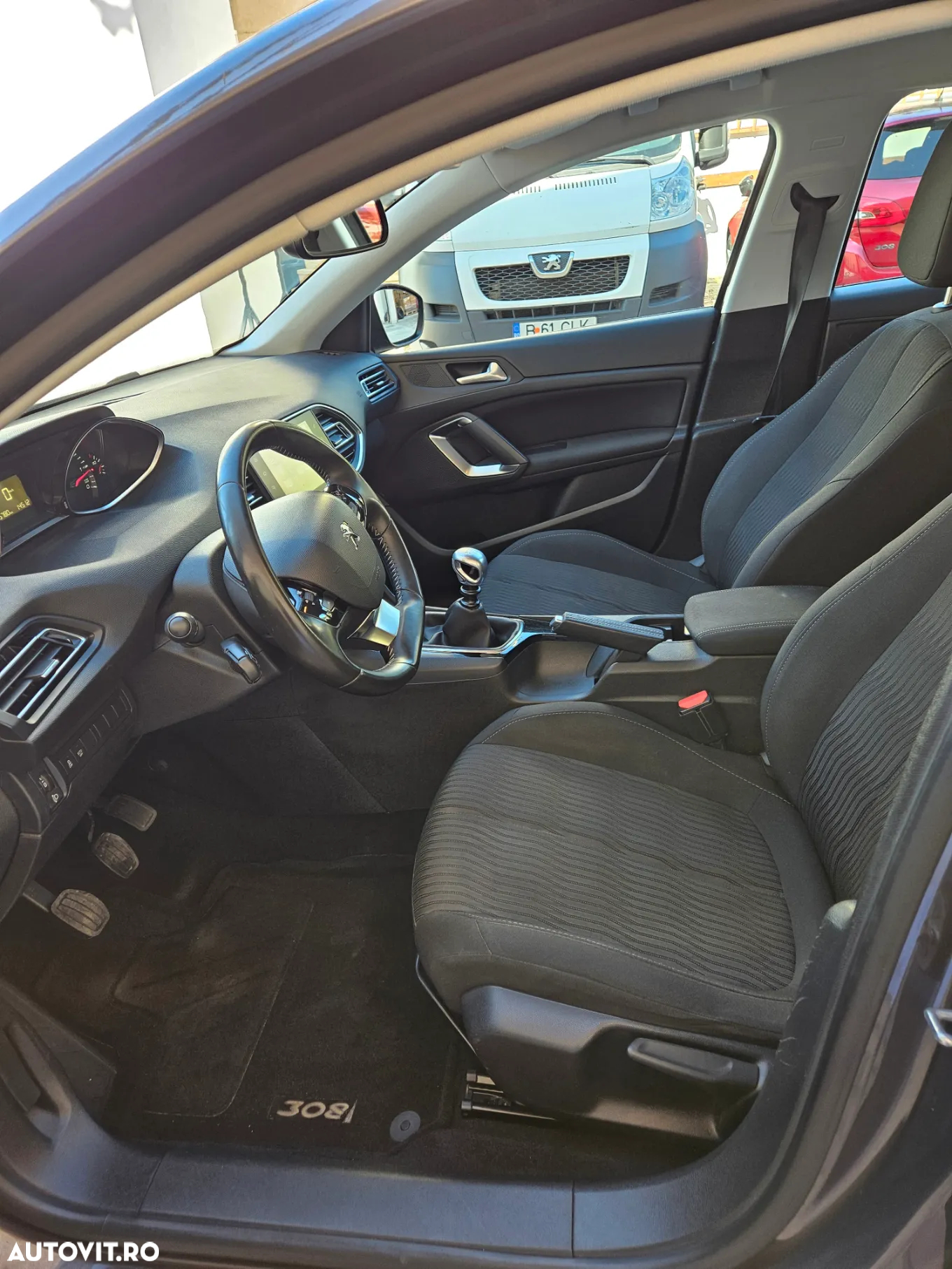 Peugeot 308 SW 1.6 e-HDI FAP STT Active - 11