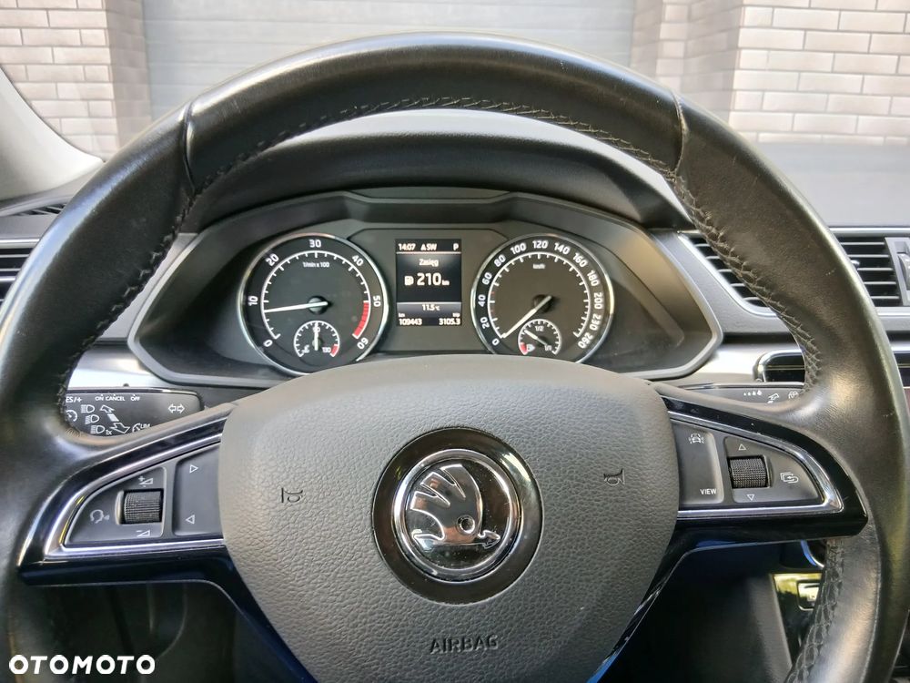 Skoda Superb 2.0 TDI SCR Style DSG - 16