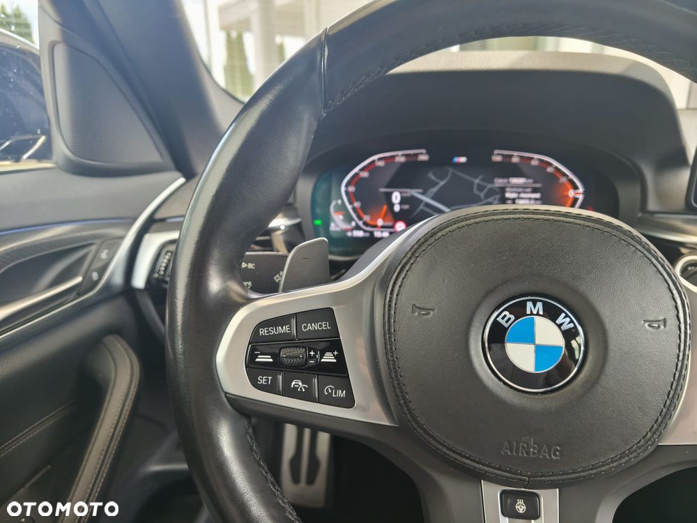 BMW Seria 5 530d xDrive M Sport Edition - 7