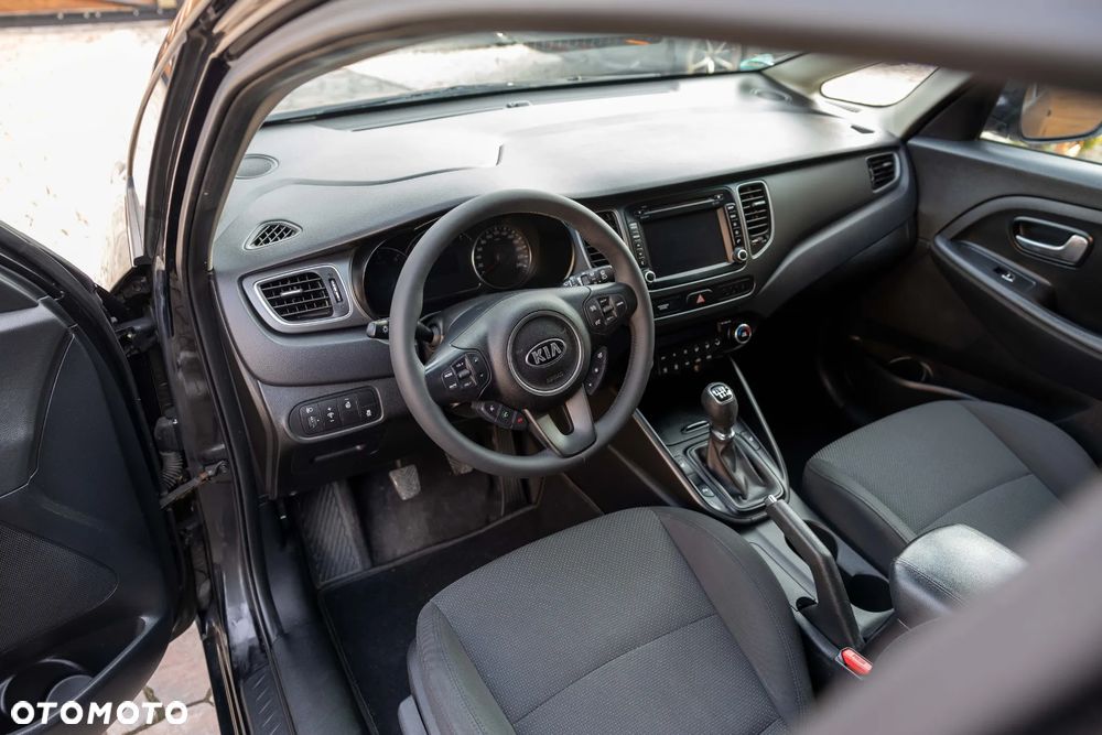 Kia Carens 1.7 CRDi XL 7os - 15