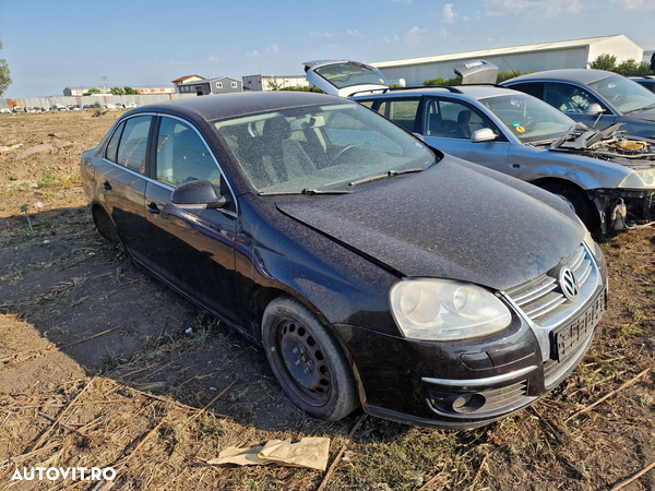 Dezmebram Volkswagen Jetta