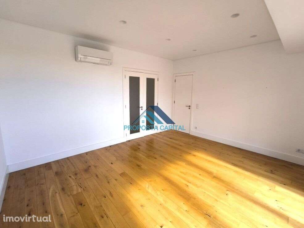 Apartamento T4 – 2 Salas - Terraço - Grande imagem: 5/53