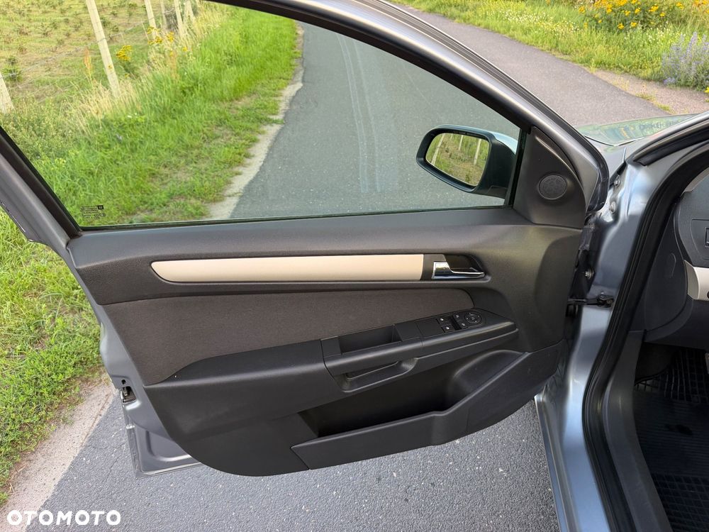 Opel Astra 1.4 Enjoy - 21