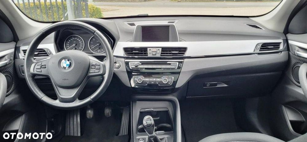 BMW X1 sDrive18i - 9