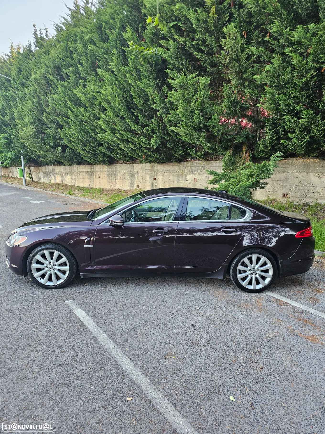Jaguar XF 3.0 D V6 Premium Luxury - 4