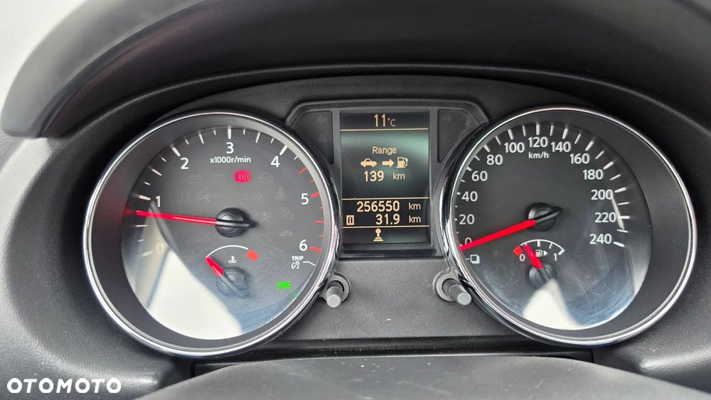 Nissan Qashqai+2 - 25