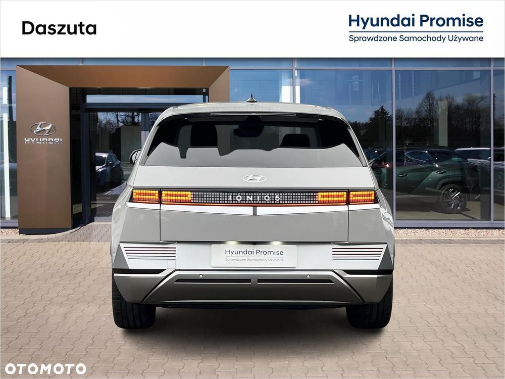 Hyundai IONIQ - 4