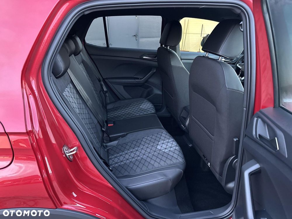 Volkswagen T-Cross - 32