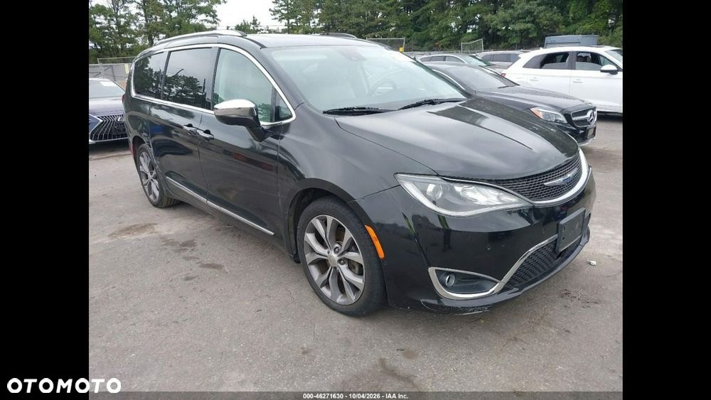 Chrysler Pacifica - 3