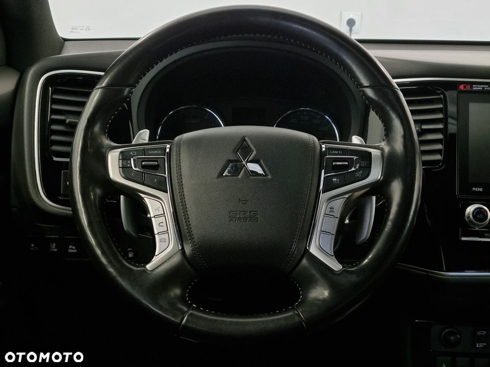 Mitsubishi Outlander Instyle + - 13