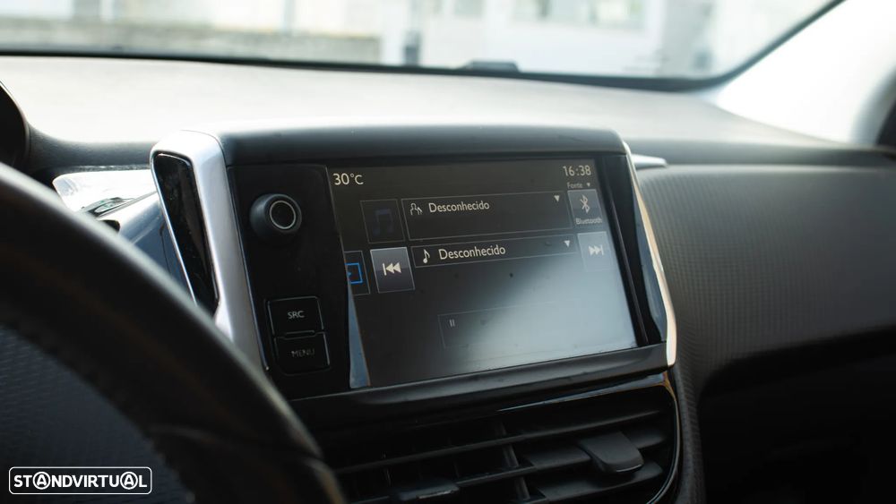 Peugeot 2008 1.2 PureTech Style - 14