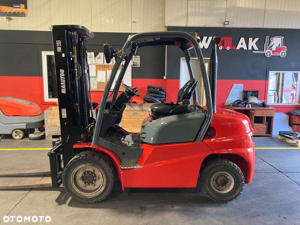 Manitou [2012] WÓZEK WIDŁOWY Manitou MI30D diesel 3tony