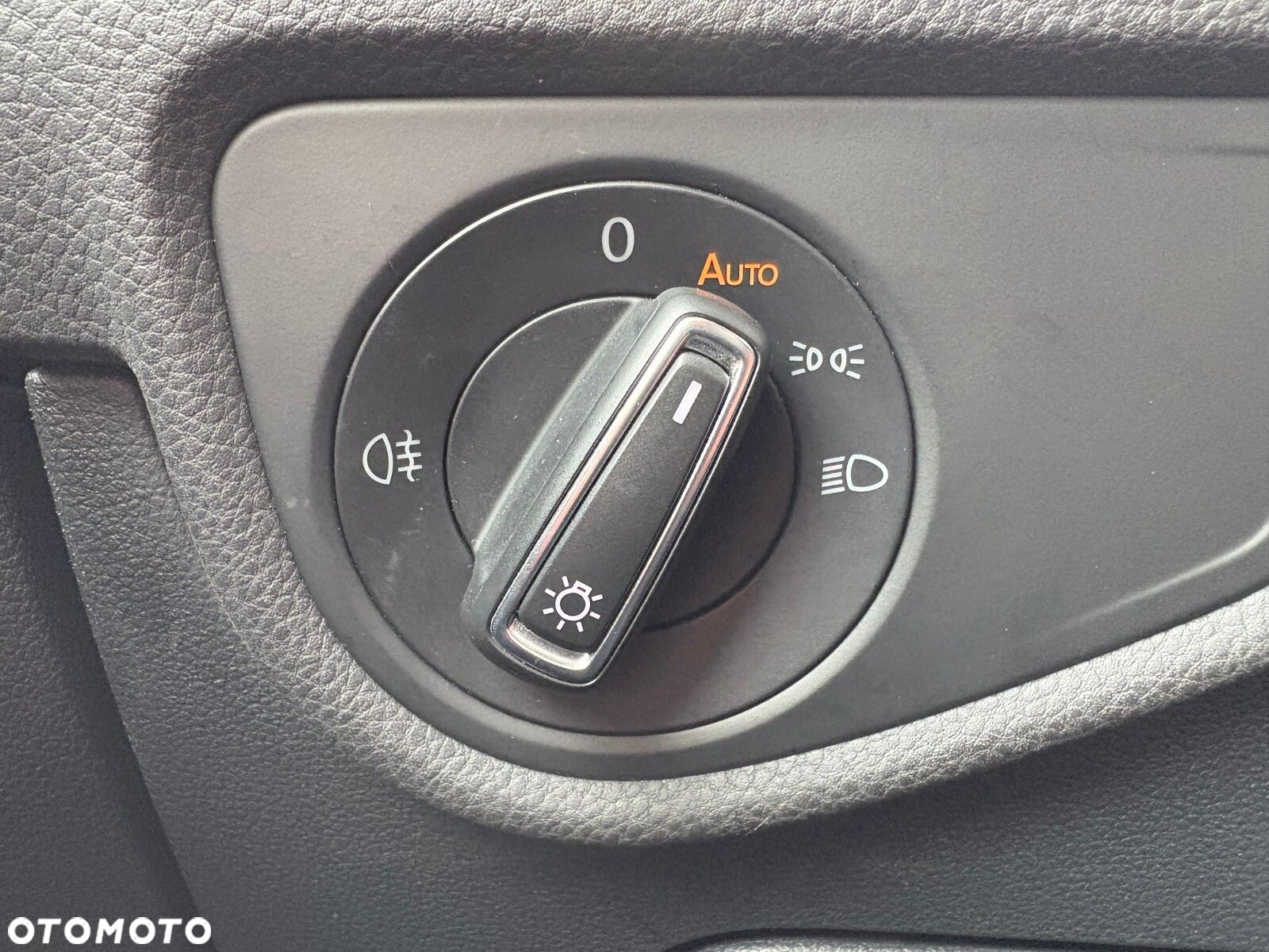 Volkswagen Touran 1.5 TSI EVO Highline - 22
