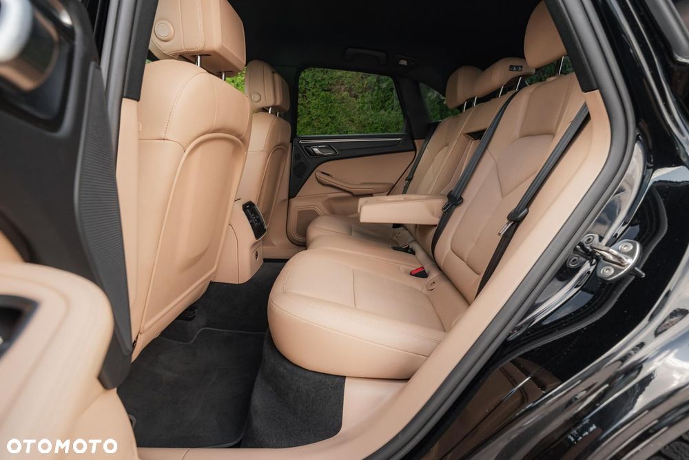 Porsche Macan Standard - 16