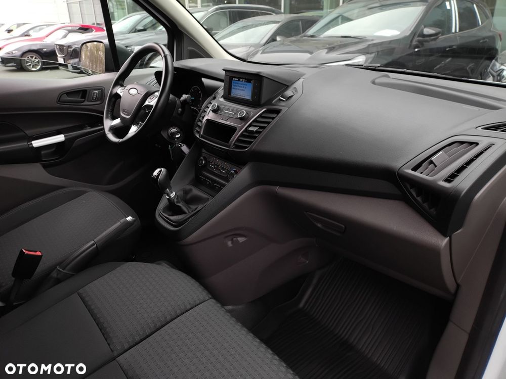 Ford Transit Connect - 28