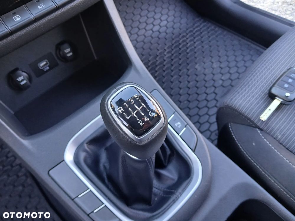 Hyundai i30 1.5 DPI Comfort - 28