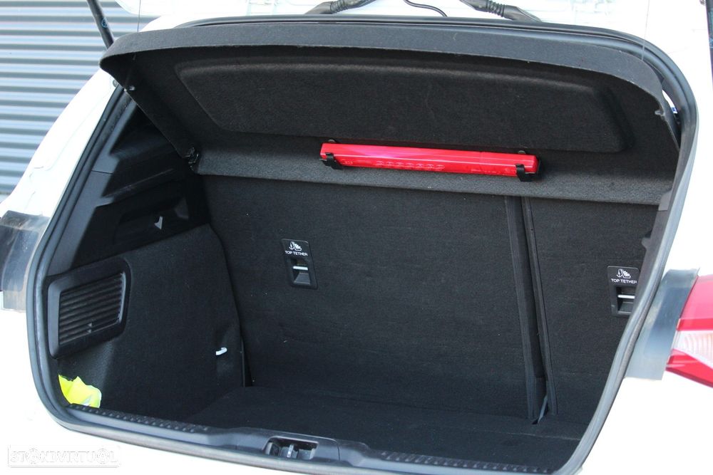 Ford Focus 1.0 EcoBoost ST-Line - 13
