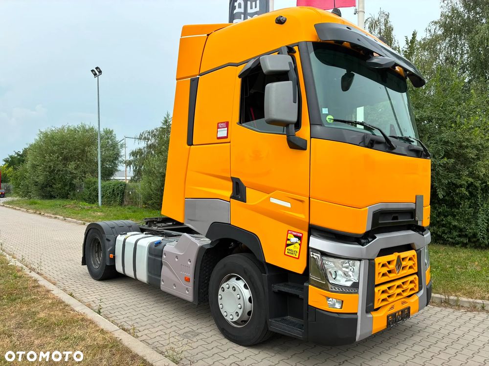 Renault T480 High CAB - 5