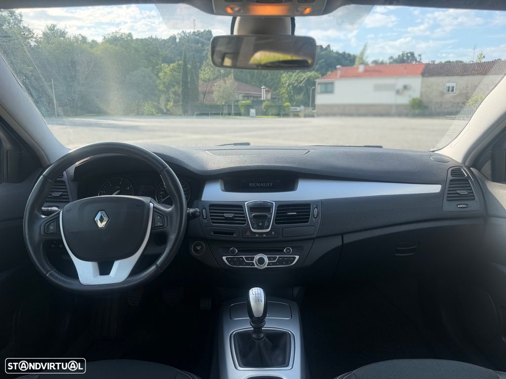 Renault Laguna 2.0 dCi Dynamique S - 12