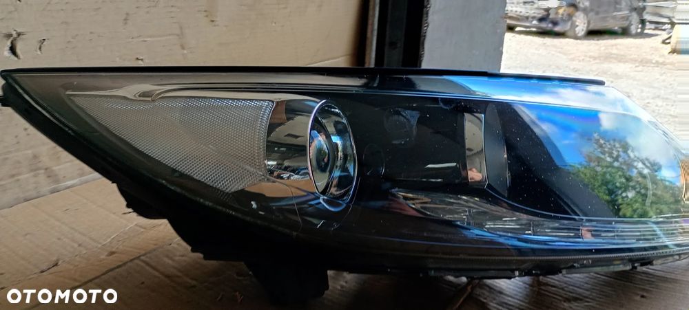 Lampa prawy przód przednia prawa XENON Kia Sportage III 3 UK 92102-3U310 - 4