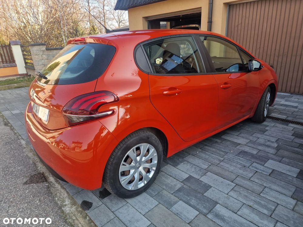 Peugeot 208 BlueHDi 100 Active - 8