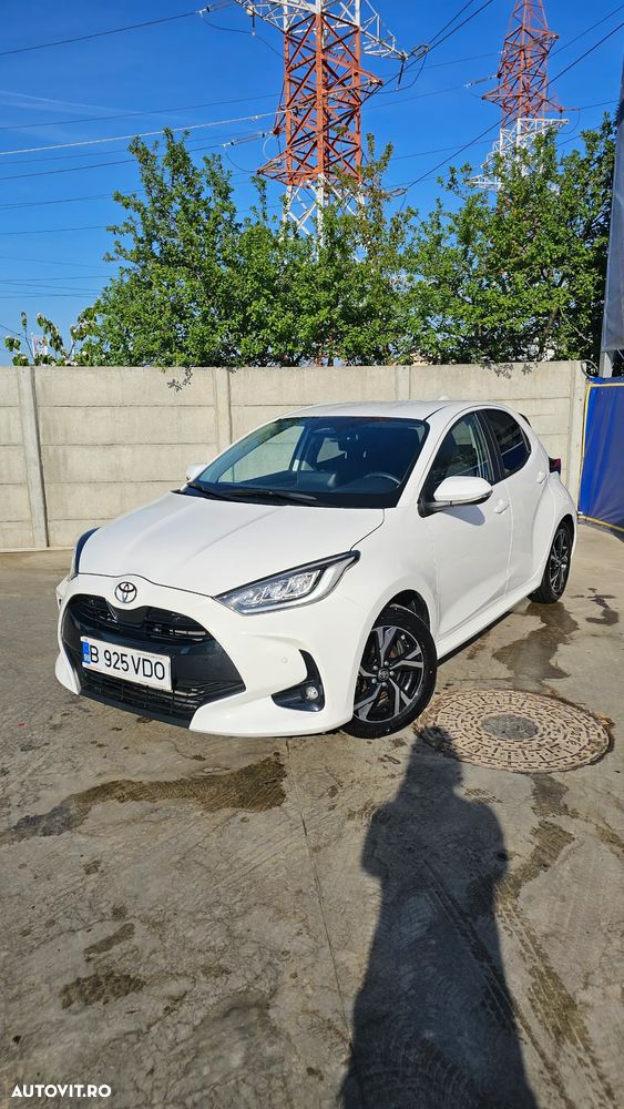 Toyota Yaris 1.5 VVT-i HSD Dynamic - 1