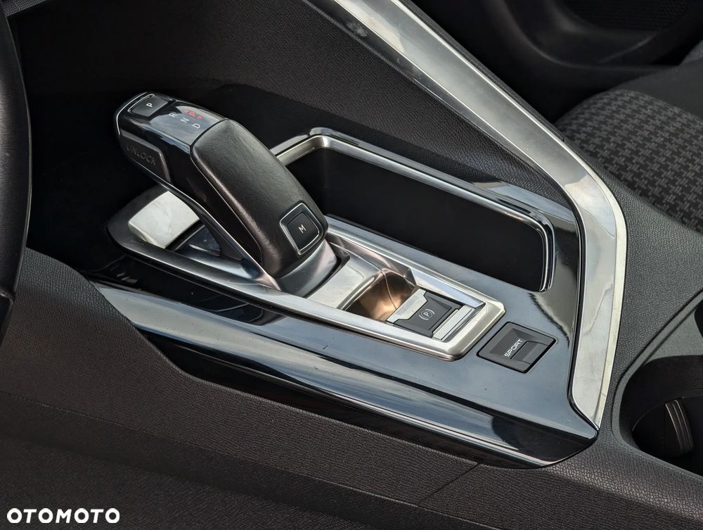Peugeot 3008 BlueHDi 120 Stop & Start EAT6 Allure - 33