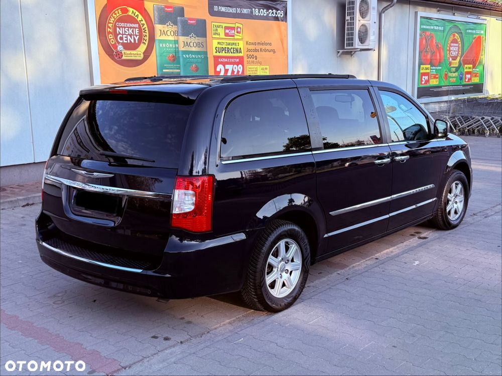 Chrysler Town & Country 3.6 Limited - 17