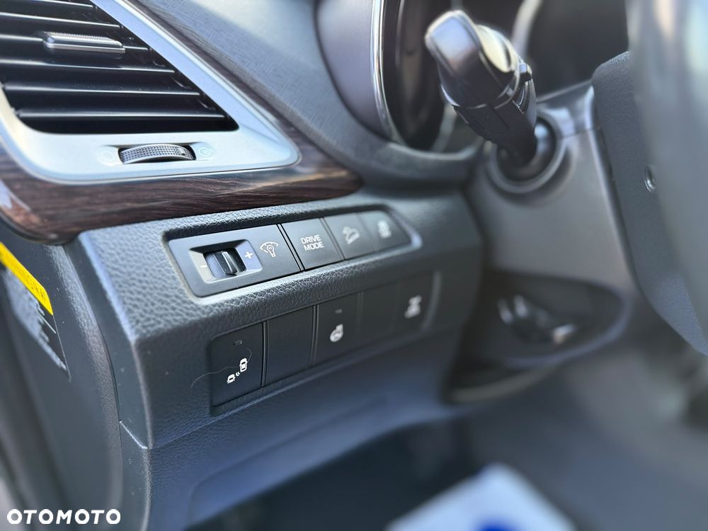 Hyundai Santa Fe 2.0 T Sport Utility - 25