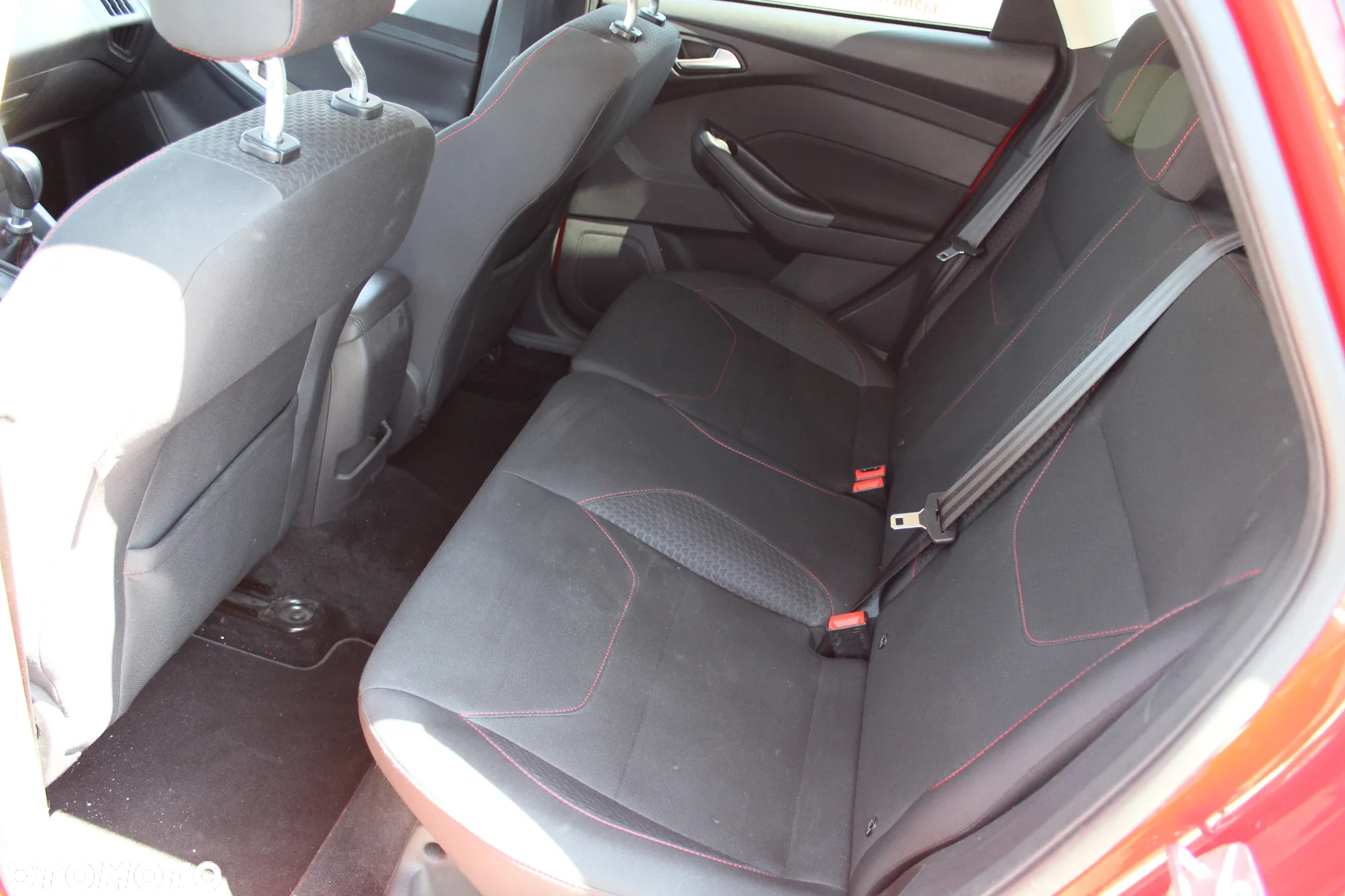 Ford Focus 1.5 EcoBoost Start-Stopp-System ST-LINE - 16